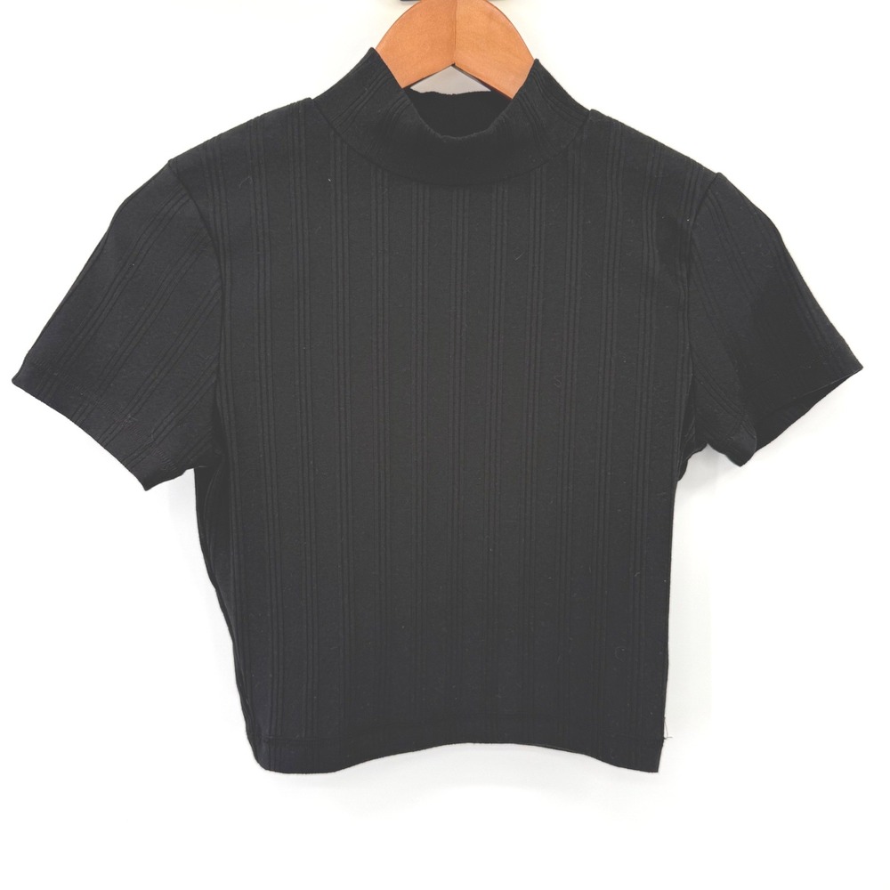 Urban Outfitters Top Womens Medium Black Mock Neck Ribbed Short Sleeve Crop